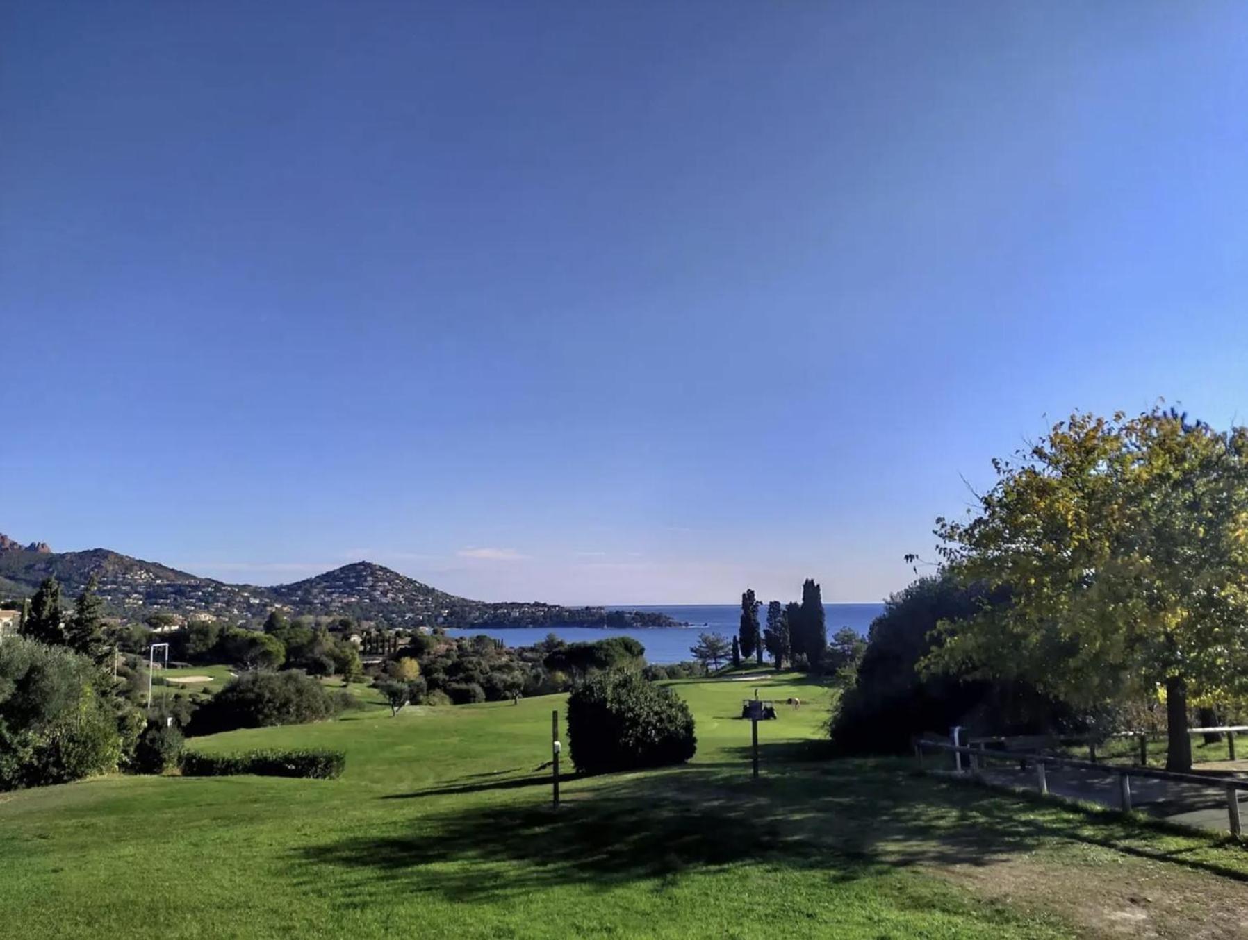 Cozy Apartment In Agay With Stunning Views Saint-Raphael  Bagian luar foto