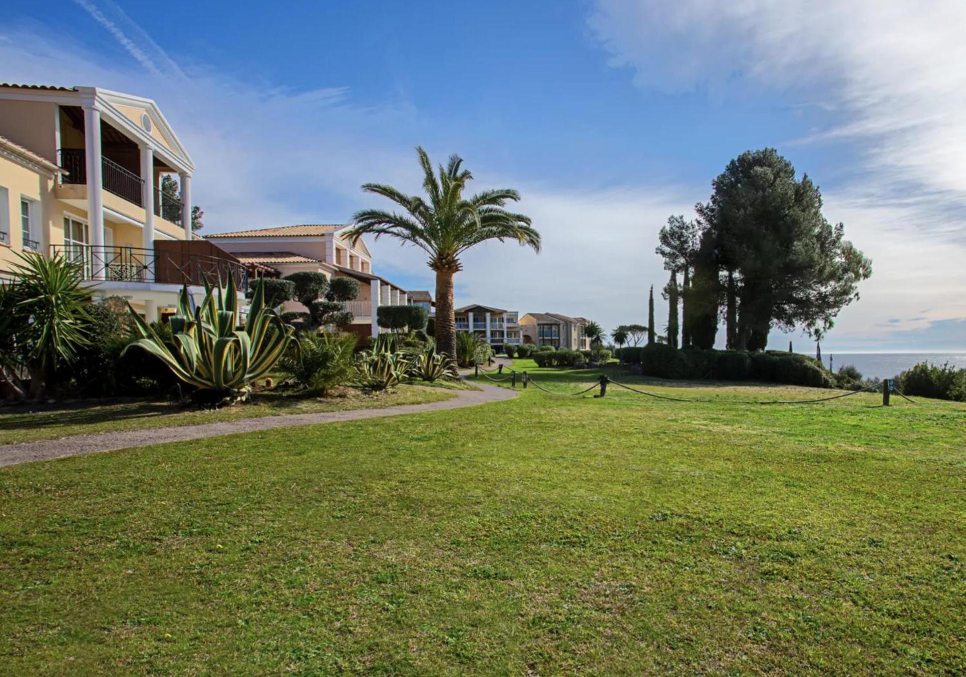Cozy Apartment In Agay With Stunning Views Saint-Raphael  Bagian luar foto