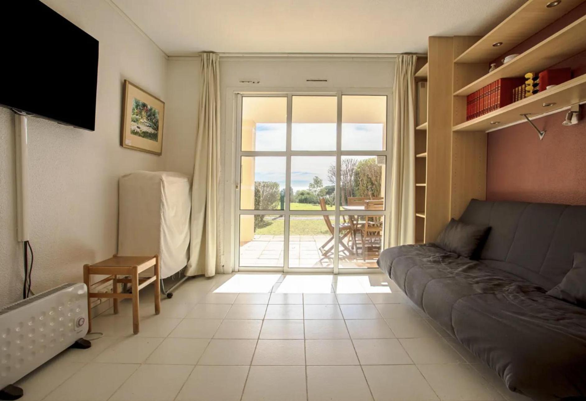 Cozy Apartment In Agay With Stunning Views Saint-Raphael  Bagian luar foto